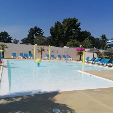 Mobil St Jean De Monts A166 Campsite *