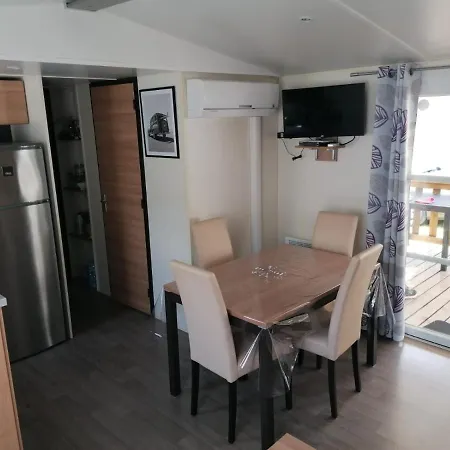 אתר קמפינג Mobil St Jean De Monts A166 *